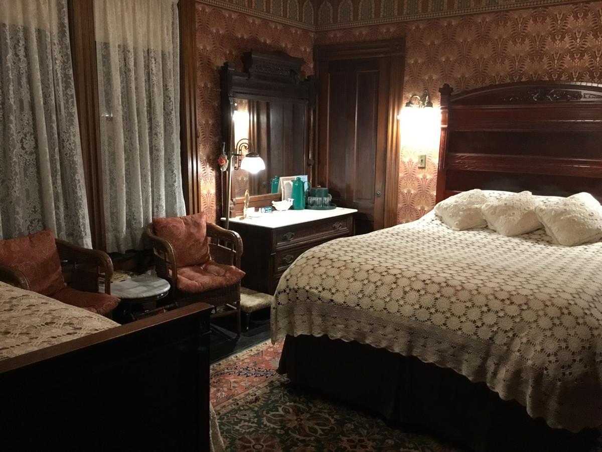 Allen House Inn Амхерст Экстерьер фото
