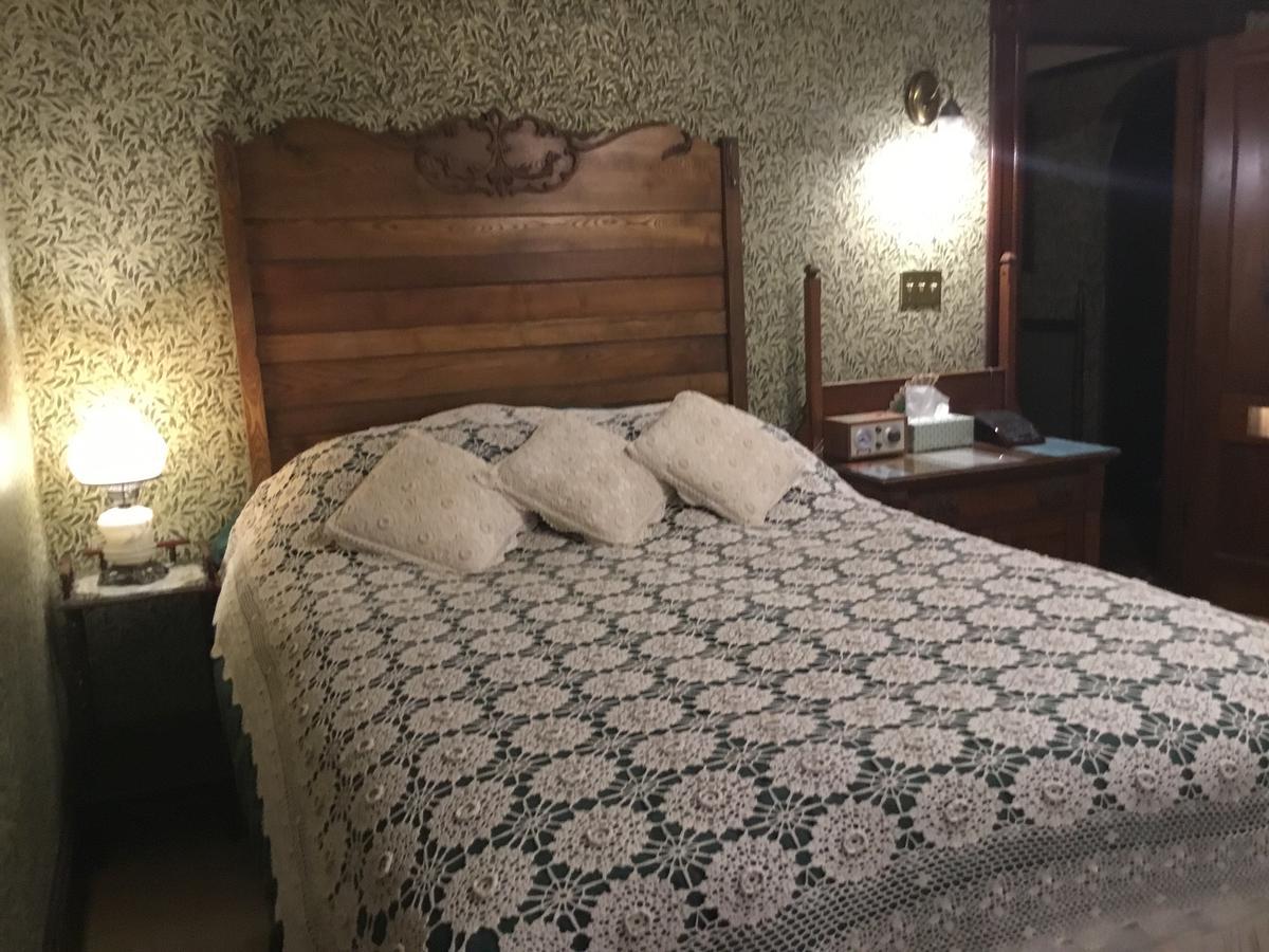 Allen House Inn Амхерст Экстерьер фото
