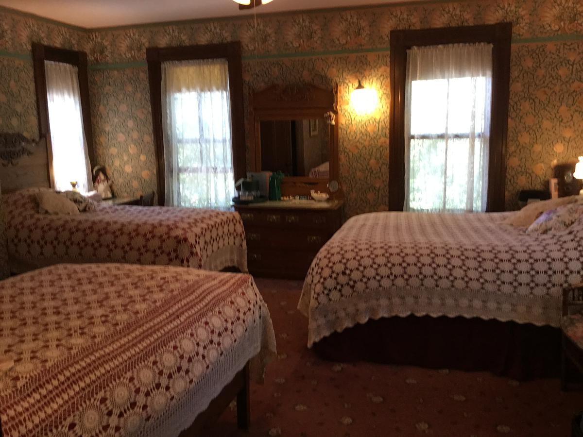 Allen House Inn Амхерст Экстерьер фото